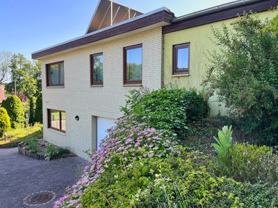 Großzügige Hangvilla mit Spa-Landschaf,  geschütztem Innenhof & Garage (Dannenberg)