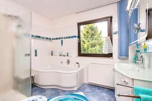 Modernisiertes Reihenendhaus mit Garten, Wärmepumpe, PV & Speicher – Die vollständige Adresse der Immobilie erhältst du vom Anbieter., 13509 Tegel, Berlin – Vorschaubild 11