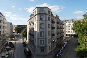 Traumhafte  Altbauwohnung mit 2 Balkonen  in zentraler Lage von Leipzig