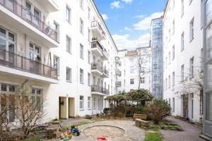 Solide Kapitalanlage in zentraler Toplage – Vermietete Wohnung als Anlagechance – Erich-Weinert-Straße 30, 10439 Prenzlauer Berg, Berlin – Vorschaubild 3