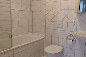 Renovierte Altbauwohnung mit großem Balkon - provisionsfrei, leerstehend, nahe Hauptbahnhof – Aufseßplatz 5, 90459 Galgenhof, Nürnberg – Vorschaubild 9