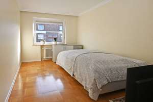 Familienfreundliche 4-Zi-Wohnung in ruhiger Sackgasse mit Südbalkon & Tiefgaragenstellplatz – Die vollständige Adresse der Immobilie erhältst du vom Anbieter., 22529 Lokstedt, Hamburg – Vorschaubild 7