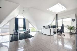 Wohnen mit Charakter. Außergewöhnliche Dachgeschosswohnung mit Kamin, Sauna und Dachterrasse. 123m². – Die vollständige Adresse der Immobilie erhältst du vom Anbieter., 41061 Gladbach, Mönchengladbach – Vorschaubild 9