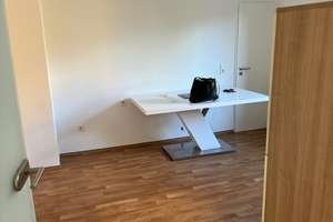 Gepflegte Wohnung mit einem Zimmer und Einbauküche in Solingen – Die vollständige Adresse der Immobilie erhältst du vom Anbieter., 42719 Wald, Solingen – Vorschaubild 4