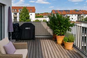 Stilvoll wohnen in Freising – hochwertige 2-Zi.-Whg. mit Sonnenbalkon, Lift, TG mit E-Ladesteckdose 