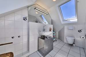 WOHNEN AUF 2 EBENEN! 4 Zimmer Maisonette mit Stellplatz, Fußbodenheizung und Balkon in ruhiger Lage – Die vollständige Adresse der Immobilie erhältst du vom Anbieter., 65205 Erbenheim, Wiesbaden – Vorschaubild 14