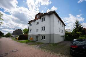 3-Raum-Dachgeschosswohnung mit umlaufender Dachterrasse in Münchenroda – Die vollständige Adresse der Immobilie erhältst du vom Anbieter., 7751 Münchenroda / Remderoda, Jena – Vorschaubild 3