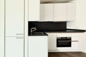 Grand Tower | Exklusive 2-Zimmer-Wohnung mit Skylineblick, Concierge & Stellplatz – 60327 Gallus, Frankfurt am Main – Vorschaubild 3