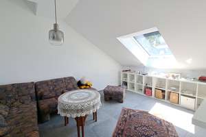 Exklusive Dachgeschosswohnung mit Balkon, Kaminofen und Wohlfühlambiente – Die vollständige Adresse der Immobilie erhältst du vom Anbieter., 63739 Stadtmitte, Aschaffenburg – Vorschaubild 9