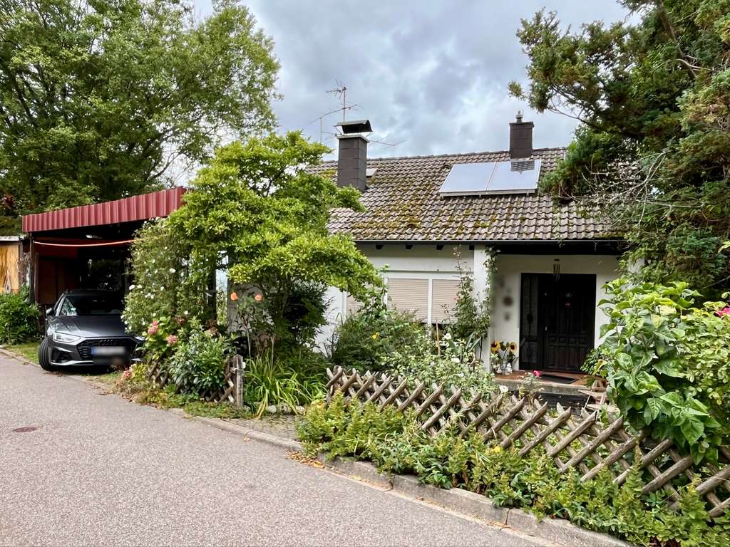 Immobilie in Loffenau - Einfamilienhaus mit Einliegerwohnung und toller Aussicht in Loffenau - Bild 0