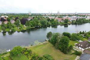Lübeck zu Ihren Füßen. Die Wakenitz vor der Tür: Villa in Premium-Lage – Die vollständige Adresse der Immobilie erhältst du vom Anbieter., 23564 Sankt Gertrud, Lübeck – Vorschaubild 18