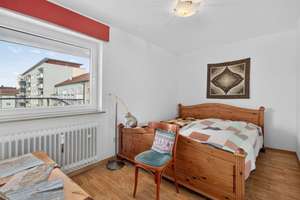 Großzügiger Balkon mit Terrassencharakter und helle Wohnräume in Pforzheim – Die vollständige Adresse der Immobilie erhältst du vom Anbieter., 75175 Oststadt, Pforzheim – Vorschaubild 10