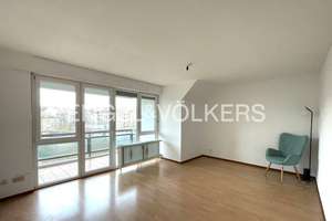 Genießen Sie urbanes Leben inmitten von Karlsruhe: Moderne 2-Zi-Whg. mit Loggia und Blick ins Grüne