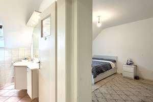 Spannende Chance für Handwerker – 4-Zimmer-Wohnung mit attraktiver Ausbaureserve – Die vollständige Adresse der Immobilie erhältst du vom Anbieter., 22147 Rahlstedt, Hamburg – Vorschaubild 10