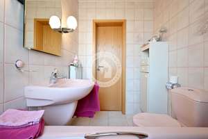 Gut in Schuss!
Ist dieses Reihenhaus mit Anbau und Garage – Die vollständige Adresse der Immobilie erhältst du vom Anbieter., 45731 Waltrop – Vorschaubild 14