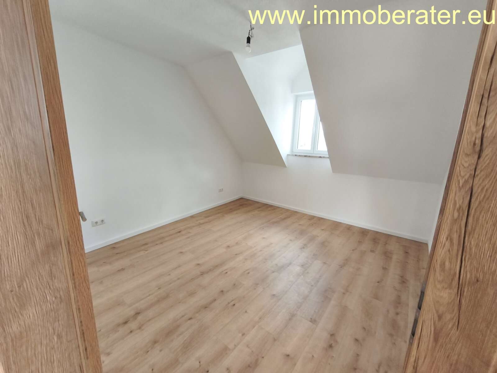 Immobilie in Waidhaus - Kap. Anlage oder Eigenbezug? Normal oder luxuriös wohnen? Design-Whg. in exklus. Gebäude / 2-Zi-WFL  - Bild 3