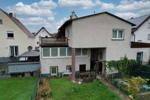 Raum für Familie, Ideen und Zukunft - Zweifamilienhaus mit zwei Garagen -  provisionsfrei – Die vollständige Adresse der Immobilie erhältst du vom Anbieter., 35581 Wetzlar – Vorschaubild 4