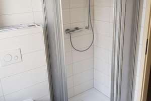 Voll vermietetes, attraktives,MFH mit 5 WE´s in Zentrumsnähe von Reichenbach – Stockmannstr. 5, 8468 Reichenbach im Vogtland – Vorschaubild 8
