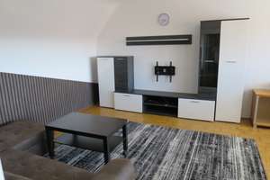 *** Durlacher Straße - tolle Dachwohnung mit Zusatzzimmer ***