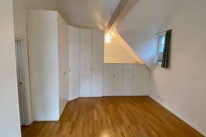Ruhiges Reihenendhaus mit pflegeleichtem Natursteingarten – Am Kerschacker 13, 84036 Achdorf, Landshut – Vorschaubild 4