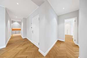 Timeless elegance at Ludwigkirchplatz – a haven in the heart of City West – Die vollständige Adresse der Immobilie erhältst du vom Anbieter., 10719 Wilmersdorf, Berlin – Vorschaubild 13
