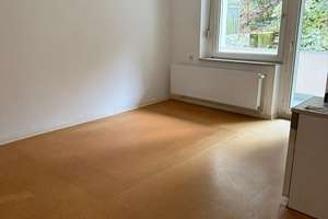 Hochparterrewohnung mit 2,5 Zimmer und Balkon am Hesselnberg – Hesselnberg 6, 42285 Barmen, Wuppertal – Vorschaubild 2