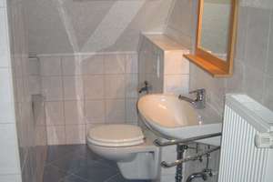 Wiesbaden-Igstadt, 3-Zimmer-Wohnung DG – Weingartenstraße 5, 65207 Igstadt, Wiesbaden – Vorschaubild 3