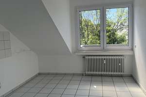 Helle, 3-Zimmer-Dachgeschosswohnung in Langenfeld , von privat zu vermieten – Die vollständige Adresse der Immobilie erhältst du vom Anbieter., 40764 Langenfeld (Rheinland) – Vorschaubild 2