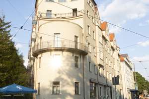 Stilvolles Wohnen über den Dächern: Exklusive 3-Zimmer-DG-Wohnung bezugsfertig möbliert gegen Ablöse – St.-Bonifatius-Str. 1, 81541 Obergiesing, München – Vorschaubild 14