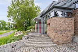 Ihr neues Zuhause: Stilvolles Einfamilienhaus mit außergewöhnlichem Wohnambiente und großem Garten! – Die vollständige Adresse der Immobilie erhältst du vom Anbieter., 41352 Korschenbroich – Vorschaubild 2