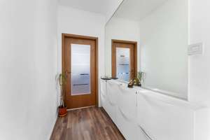 Wohnen auf zwei Ebenen – großzügige Maisonettewohnung mit Balkon und zwei Garagen in Bremen-Walle – Die vollständige Adresse der Immobilie erhältst du vom Anbieter., 28219 Walle (Ortsteil), Bremen – Vorschaubild 7