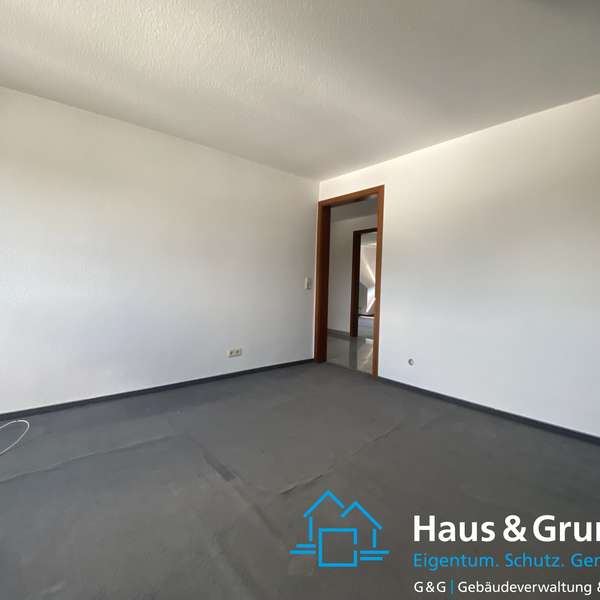*** 3-Zimmer-Wohnung - sehr gepflegtes Mehrfamilienhaus - Gartennutzung mit Grill - Waldnähe ***