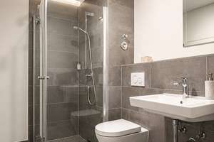 Einzigartige 2-Zimmer-Penthouse-Wohnung mit großer Dachterrasse und sensationellem 180°-Havelblick! – Die vollständige Adresse der Immobilie erhältst du vom Anbieter., 13585 Hakenfelde, Berlin – Vorschaubild 11