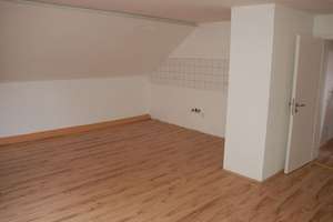 Schöne Dachgeschoßwohnung mit 2 Zimmern in Wuppertal Langerfeld