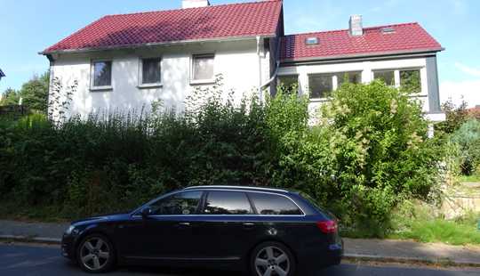 Bild von Zweifamilienhaus mit separaten Eingängen, großem Garten **Für die große Familie**