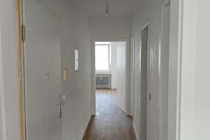 Komplett renovierte 2-Zimmer-Wohnung mit Balkon in zentraler Lage von Düsseldorf – 40215 Friedrichstadt, Düsseldorf – Vorschaubild 4