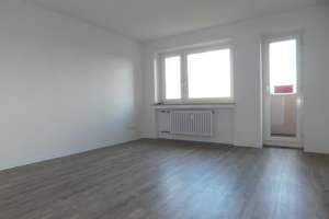 ***Renoviert und bezugsfertig... Schicke 2-Zimmerwohnung in zentraler Lage*** – Bahnstr. 52, 47799 Cracau, Krefeld – Vorschaubild 2