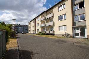 Sehr gut geschnittene Wohnung mit Balkon  in Köln-Holweide – Franz-Werfel-Str. 15, 51067 Holweide, Köln – Vorschaubild 2