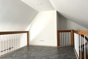 Smarte 2,5 Zimmerwohnung mit Galerie, Loggia und KFZ Freistellplatz – 63065 Mathildenschule, Offenbach am Main – Vorschaubild 8