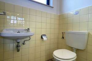 Lesum pur: Mid-Century-Bungalow mit viel Privatsphäre & Entwicklungschance! – Die vollständige Adresse der Immobilie erhältst du vom Anbieter., 28717 Lesum, Bremen – Vorschaubild 9