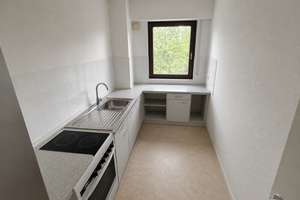 Praktisch geschnittene & lichtdurchflutete 2-Raum-Wohnung mit Balkon, Außenjalousien, Personenaufzug – Hermelinstr. 4, 4329 Heiterblick, Leipzig – Vorschaubild 9