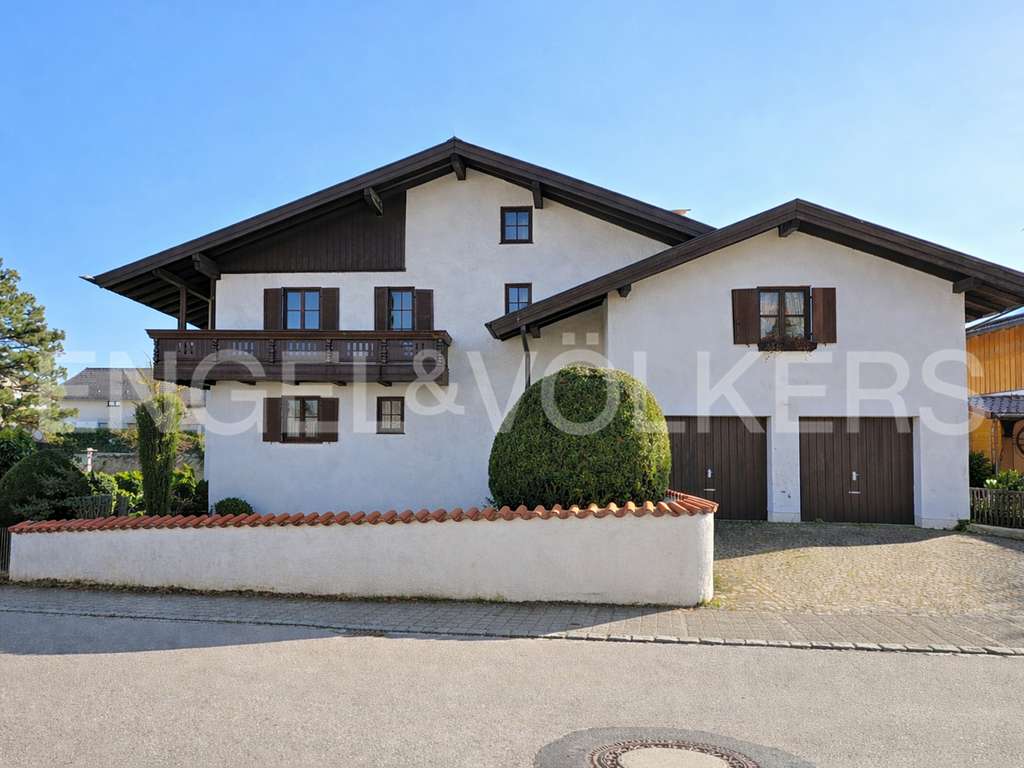 Immobilie in Kastl - Landhausvilla mit Charakter – viel Raum für neue Lebenskonzepte mit schöner Einliegerwohnung - Bild 3