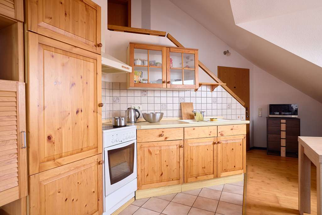 Immobilie in Welzheim - Traumhafte Maisonette-Wohnung mit Balkon und Tiefgaragenstellplatz - Bild 2
