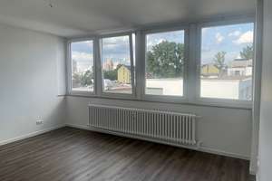 Köln-Zollstock: Erstbezug nach Sanierung -Helle & Moderne 3- Zimmer Wohnung