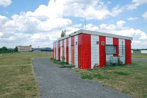Nahe Tempelhofer Feld mit heller möblierter Single-Wohnung im gepfl. Altbau - Vertrag bis Dez. 2027 – Warthestr. 0, 12051 Berlin – Vorschaubild 3