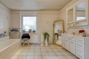 Wohnen für Generationen: Modernisiertes Dreifamilienhaus mit großem Garten – Die vollständige Adresse der Immobilie erhältst du vom Anbieter., 44388 Lütgendortmund (Ortsteil), Dortmund – Vorschaubild 8