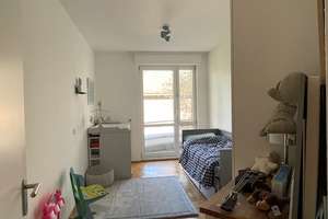 großzügige helle 3 Zimmer Wohnung