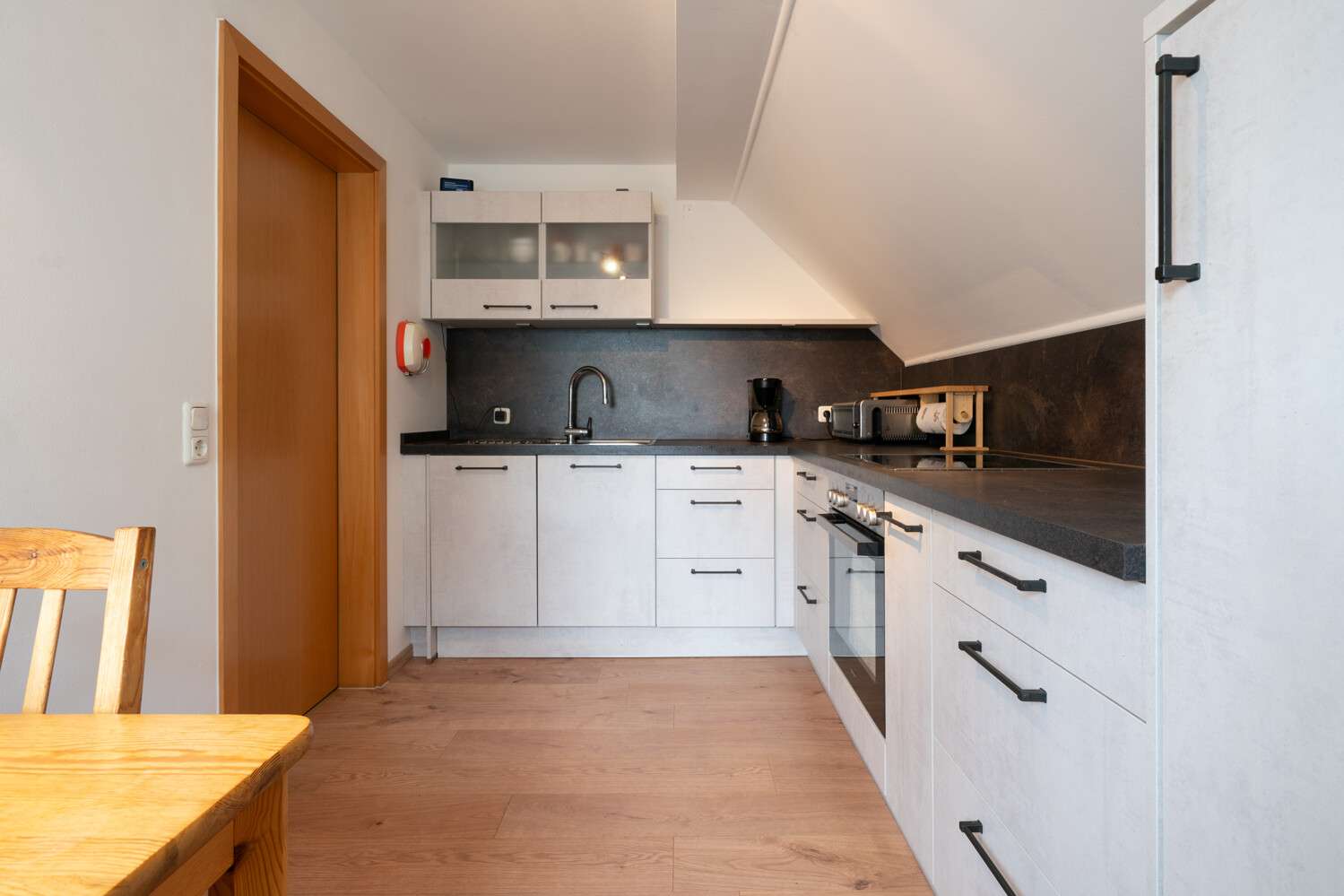 Immobilie in Fünfstetten - Ein Anwesen, das mehr kann! Pferde, Autos oder Hightech - hier haben Sie alle Möglichkeiten - Bild 6