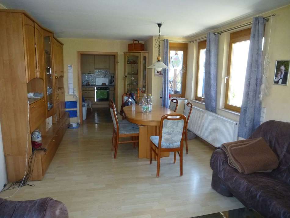 Geräumiges Wohn-/Esszimmer