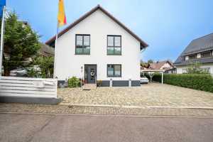 *Reserviert* Neuwertiges KfW 55 Einfamilienhaus mit Einliegerwohnung / Praxisfläche – Ortenaukreis – Vorschaubild 2